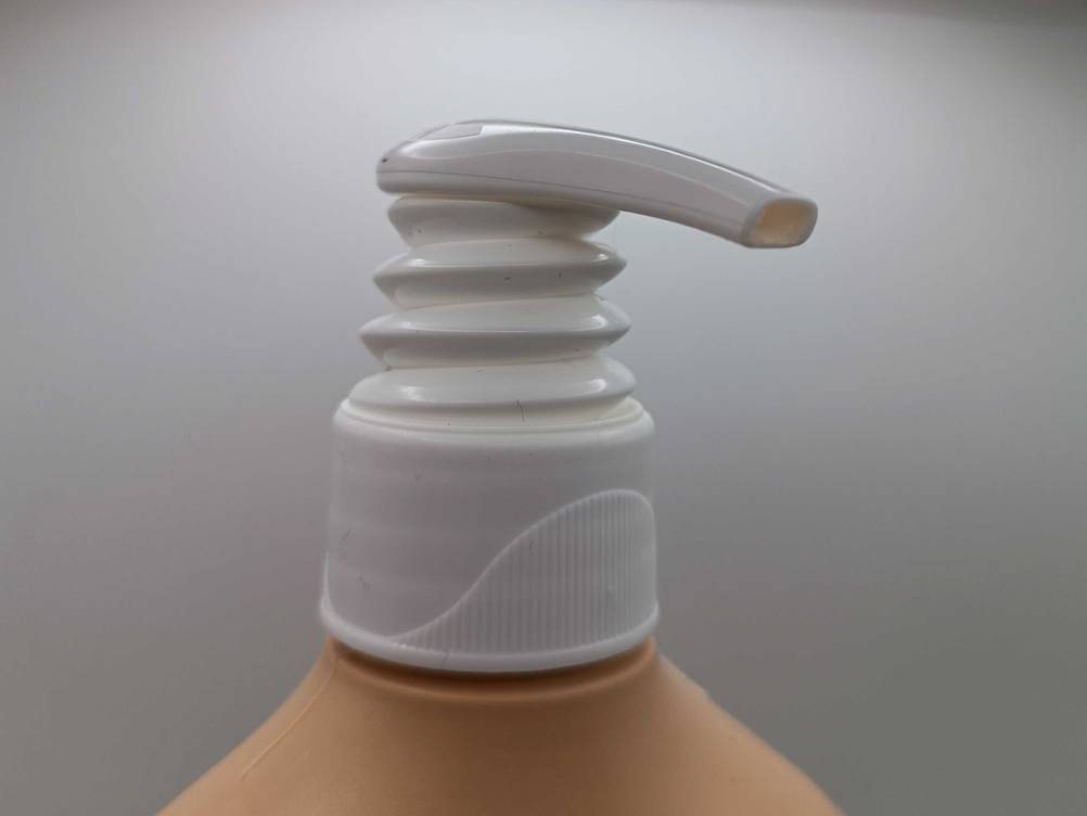 Der Kopf einer Shampoo-Flasche