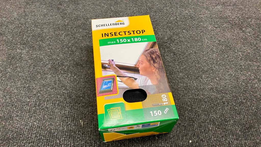 Detailansicht der Originalverpackung eines getesteten Fliegengitters.