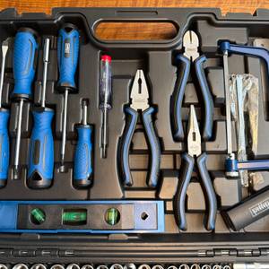 Eine voll eingeräumte Innenseite des Scheppach WZK120