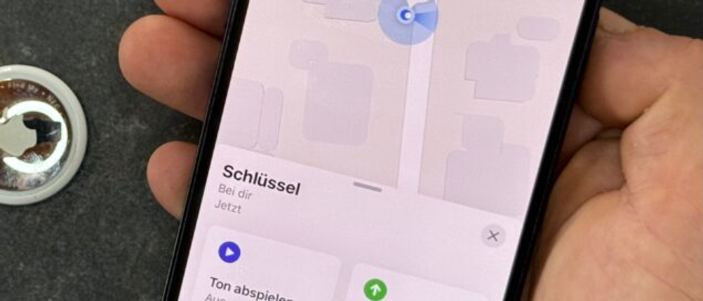 Display eines iPhones mit Standort des getesteten AirTags.