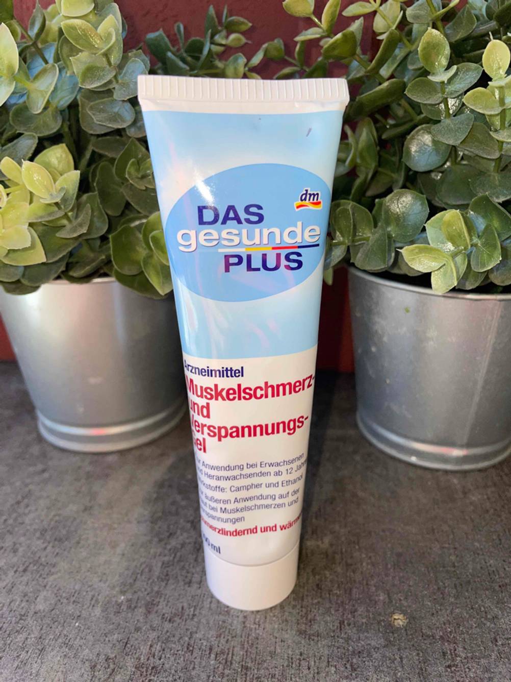 DGP-Schmerzgel auf pflanzlicher Basis. 