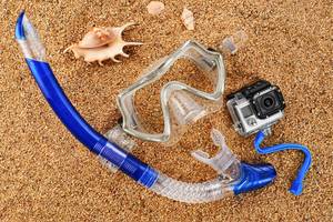 Die besten Schnorchelmasken-Kinder haben eine Kamerahalterung an der zum Beispiel eine GoPro problemlos befestigt werden kann.