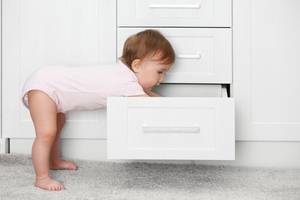 Auch Geuther ist eine bekannte Marke, wenn es um Kindersicherungen für den Haushalt geht.