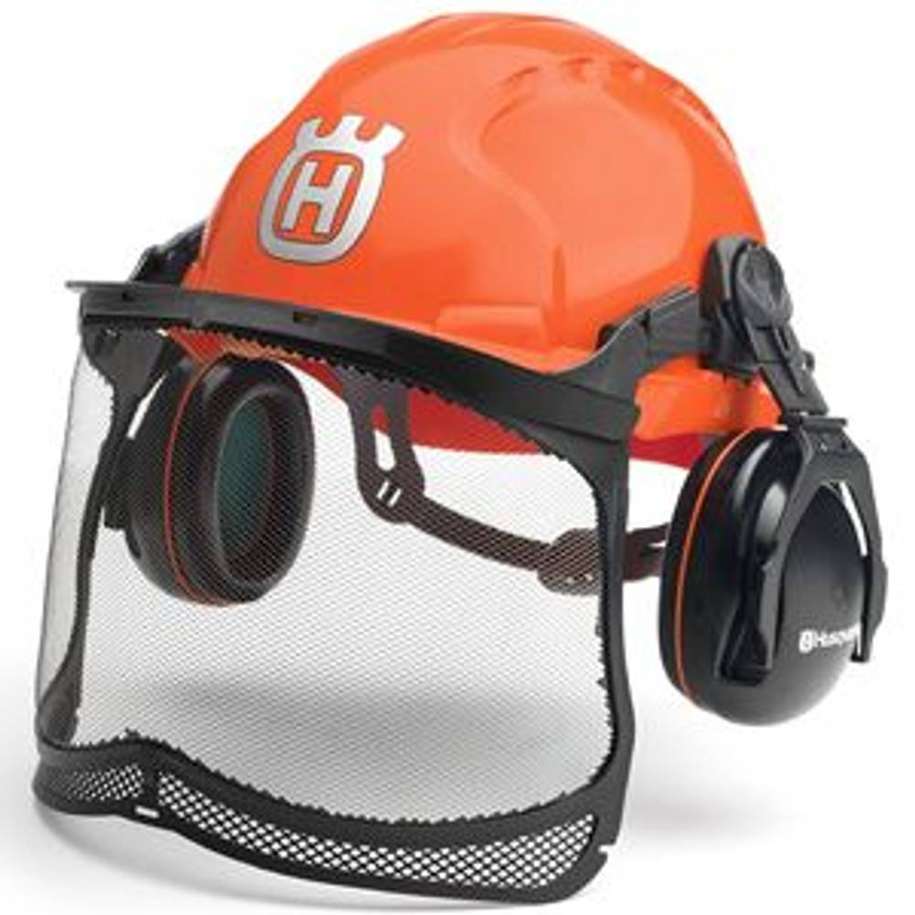 Ein Schutzhelm von Husqvarna mit Visier und Gehörschutz.