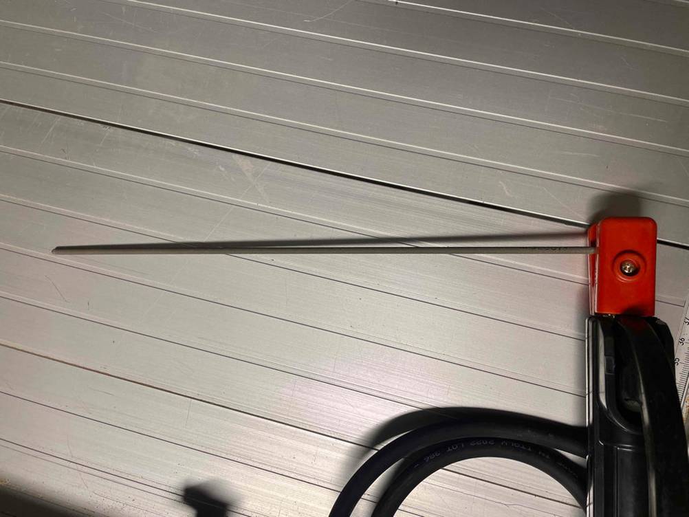 Eine graue Schweißelektrode