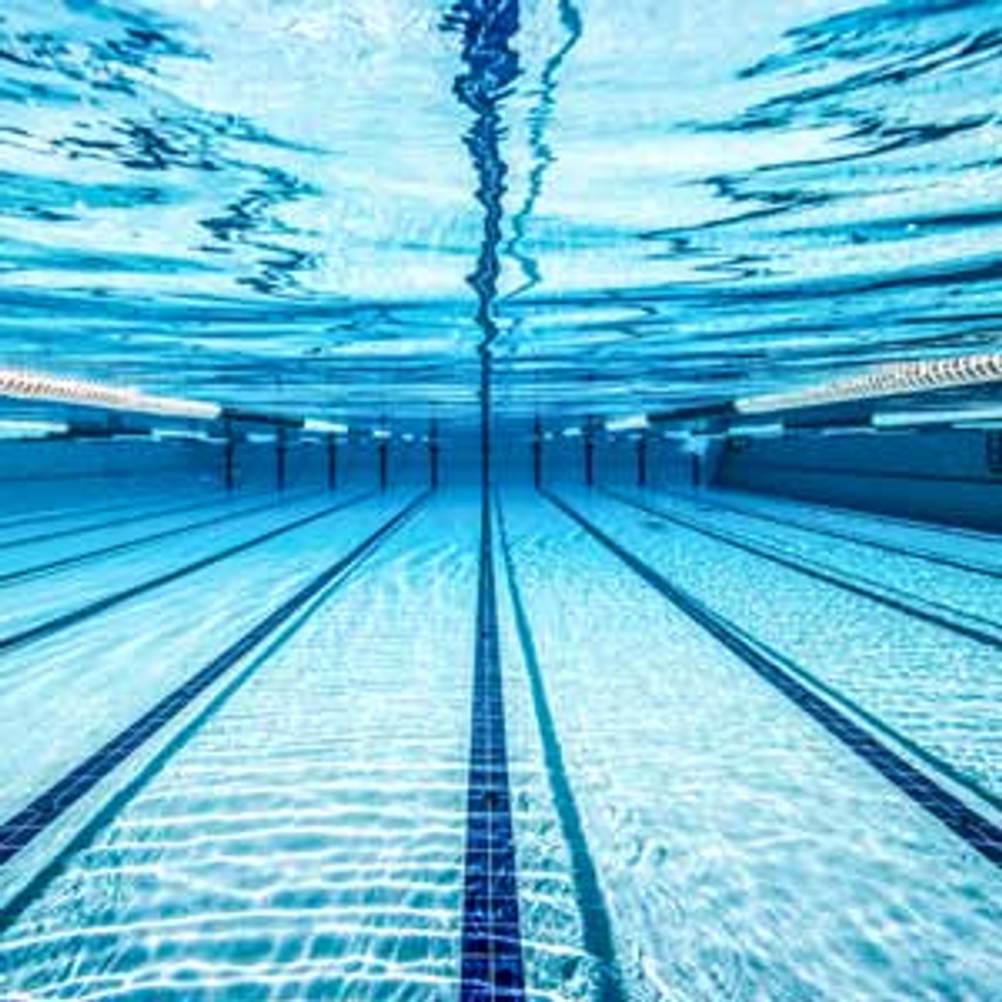 Chlorwasser Schwimmbad