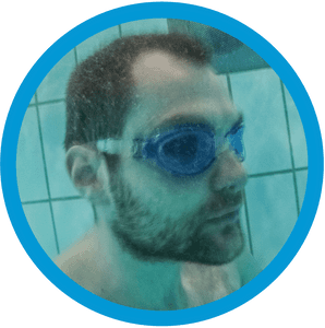 schwimmbrille unter wasser