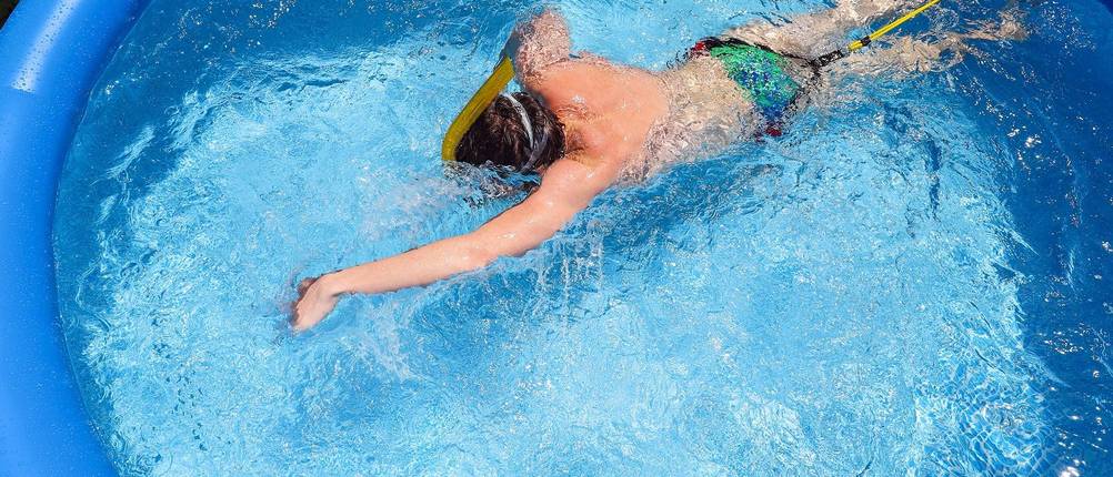 schwimmgurt-pool-test