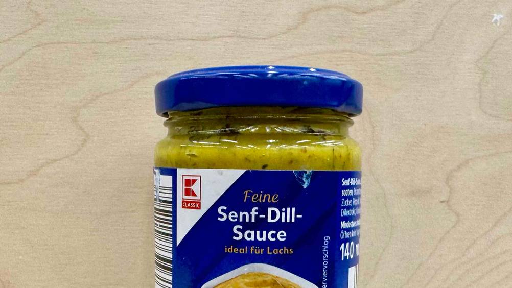 Senf-Dill-Sauce getestet: Nahaufnahme des Deckels und des Logos des Glases.