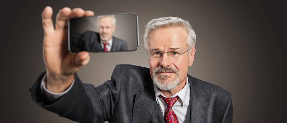 seniorenhandy selfie