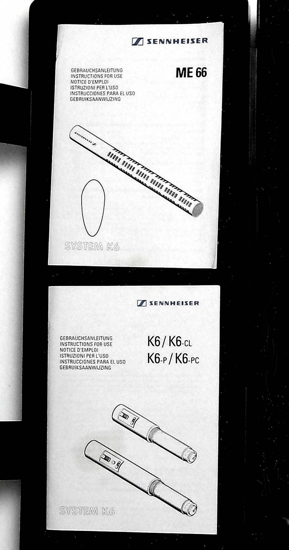 Ansicht der Verpackung des stabförmigen Sennheiser-Mikrofons im Test.