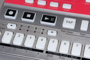 Drumcomputer mit Sequenzer.