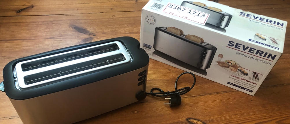 Langschlitztoaster von Severin mit Originalverpackung.