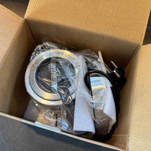 Der geöffnete Karton des Severin WK 3473 von oben.