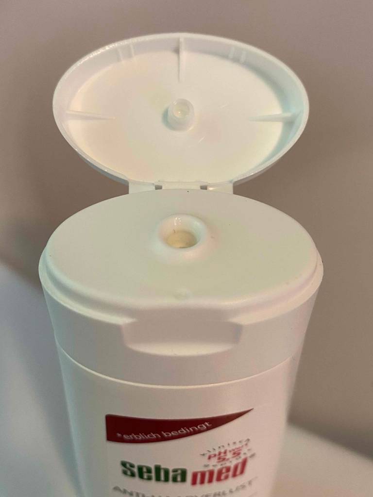 shampoo-gegen-haarverlust-sebamed-anti-haarverlust-shampoo-Vorteile