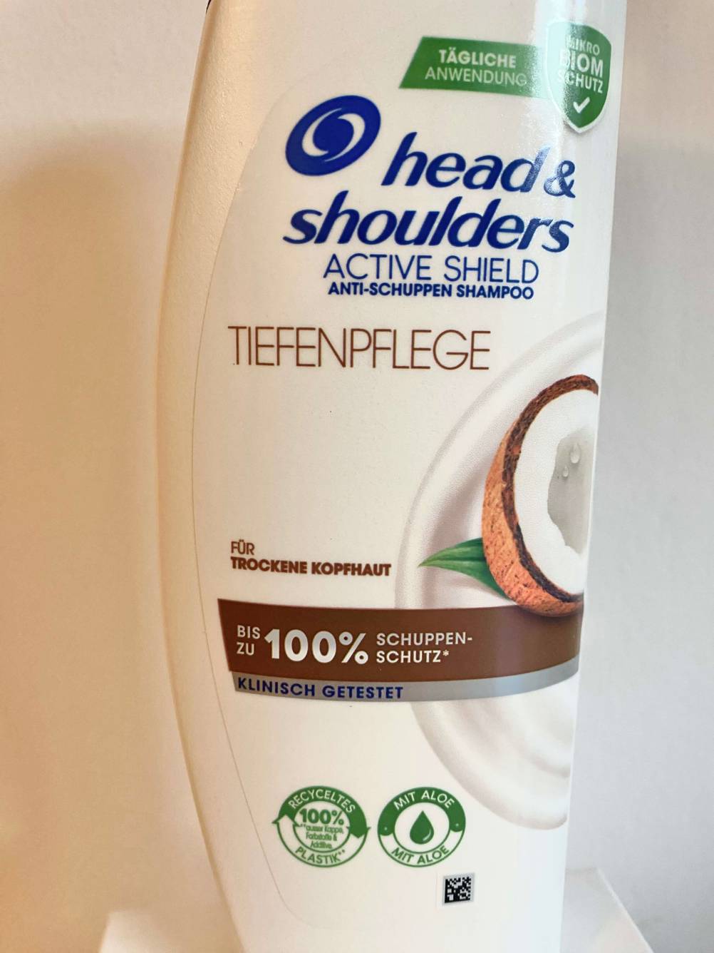 Shampoos gegen Schuppenflechte getestet: Nahaufnahme des Labels auf der Vorderseite.