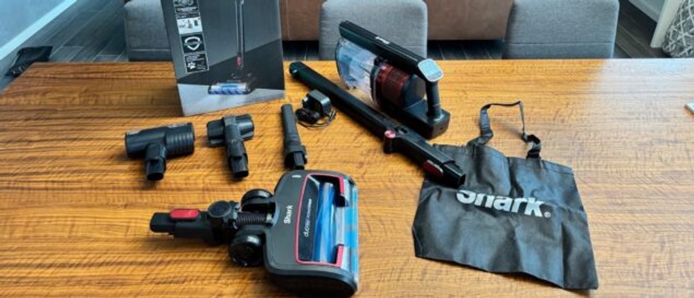 Der Lieferumfang des Shark IZ320EU