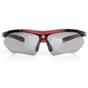 Signstek Sportbrille - Fahrradbrille mit Sehstärke durch extra Halterung für Korrekturlinsen.