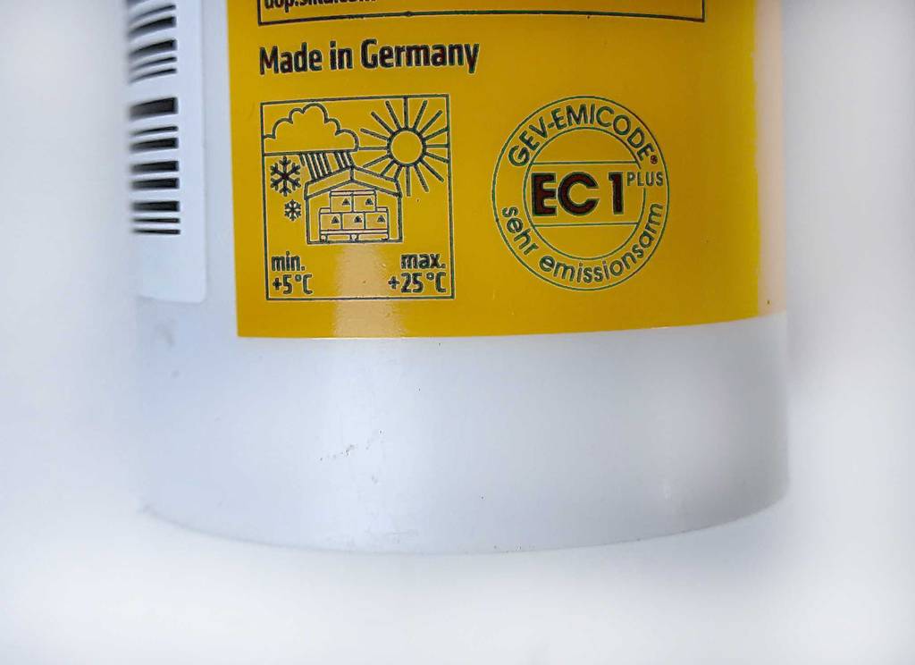 Getestet: Transparenter Silikon in der 300-ml-Kartusche mit Temperaturbeschrängung bei der Anwendung.
