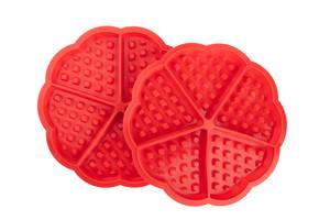 Silikon-Waffelform getestet: Rote Waffelformen aus Silikon.