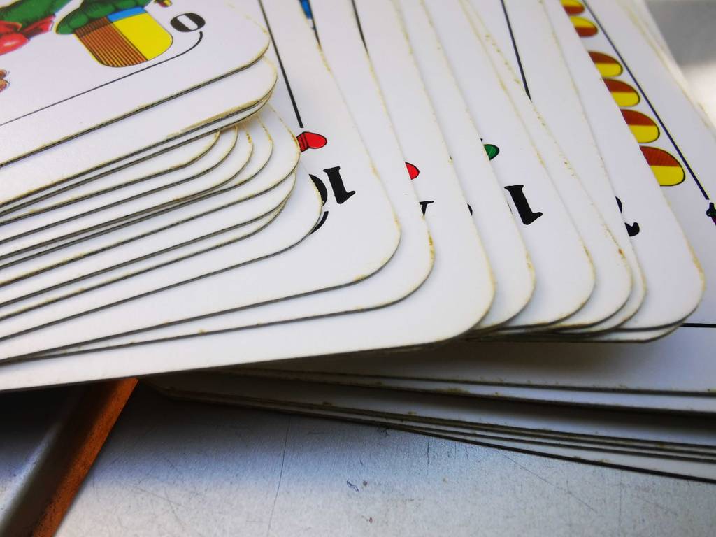 Detailansicht der Spielkarten von getesteten Schafkopfkarten.