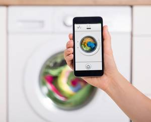 Smartphone und Waschmaschine