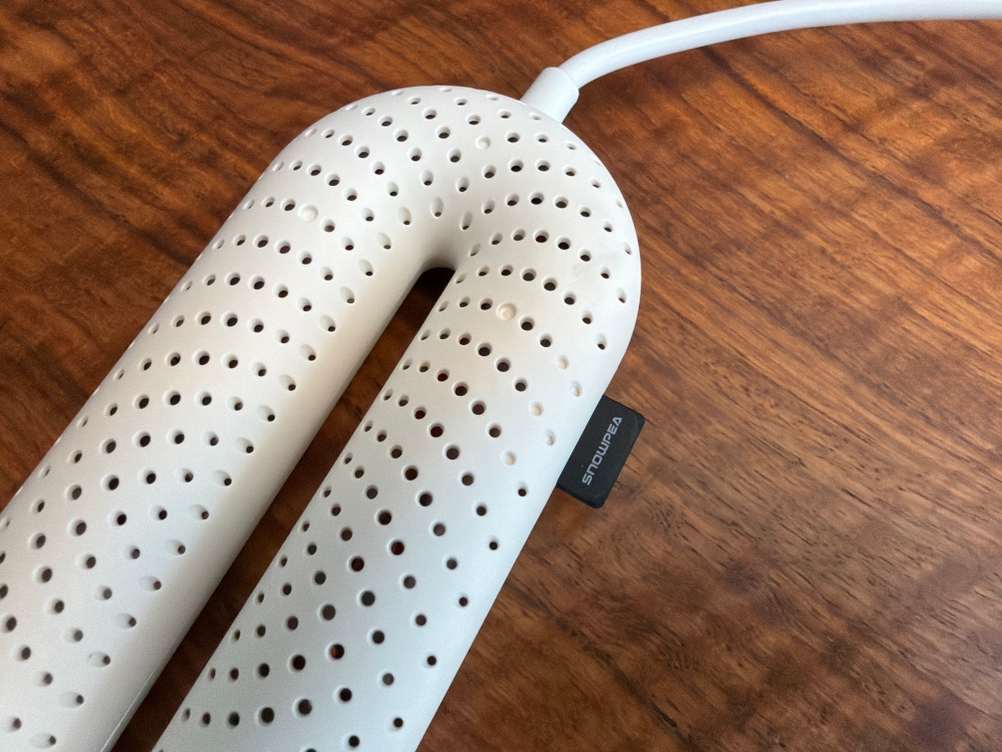 Die Löcher im Snowpea-Schuhtrockner