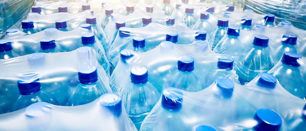 plastik-wasserflaschen