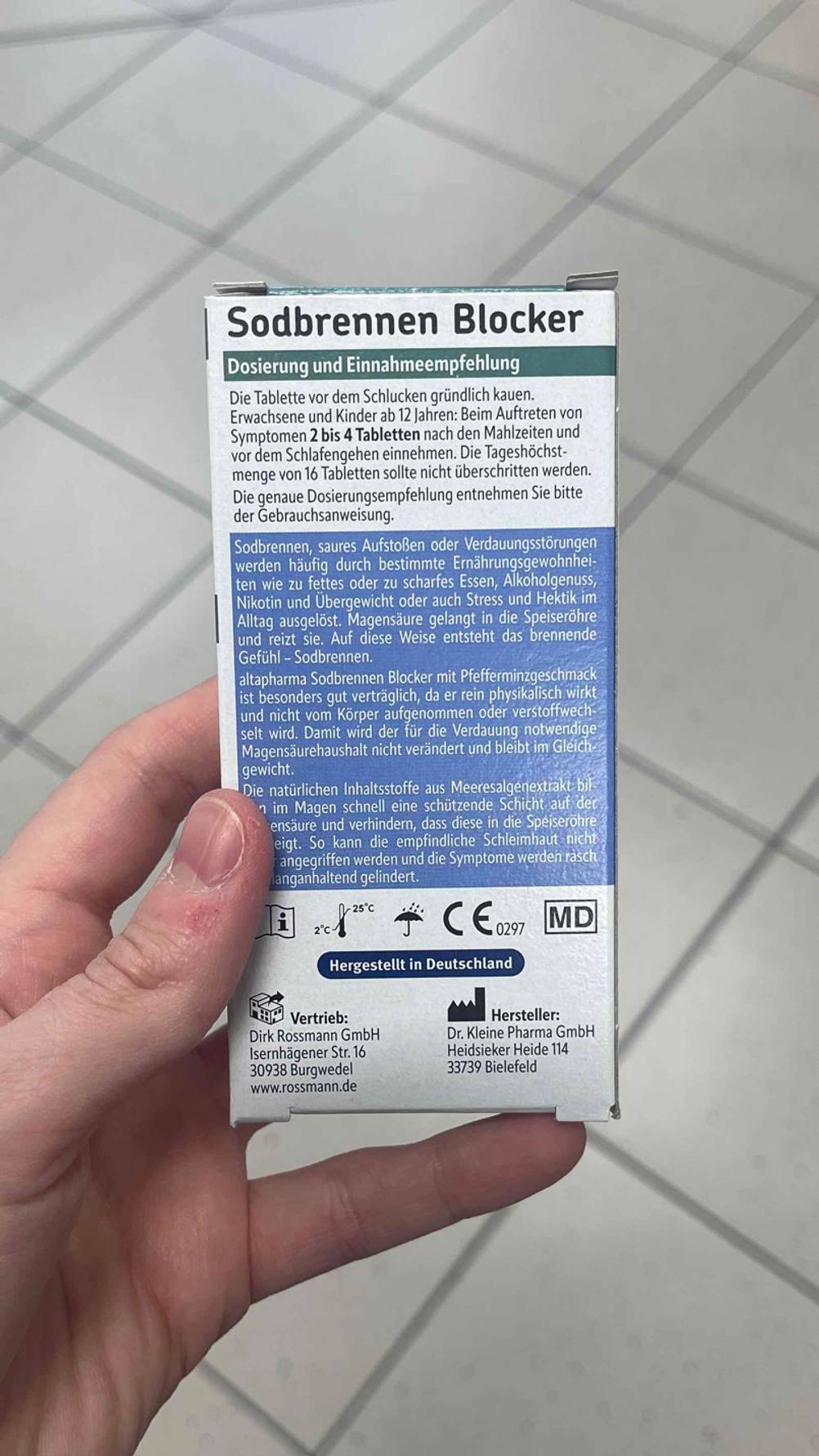 Im Test: Die Rückseite der Sodbrennen-Tabletten.