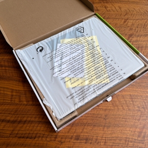 Der geöffnete Karton der Soehnle Style Sense Safe 300 von oben.