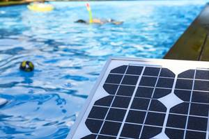 schwimmbecken mit solar-poolheizung