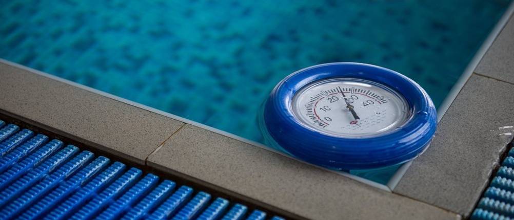 Poolthermometer Test