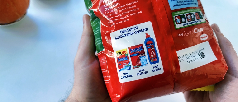 Die erweiterte Produktfamilie der Marke Somat ist auf der Packung des Spülmaschinenpulvers zu sehen.