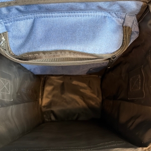 Der Innenraum des Songmics KST02GY.