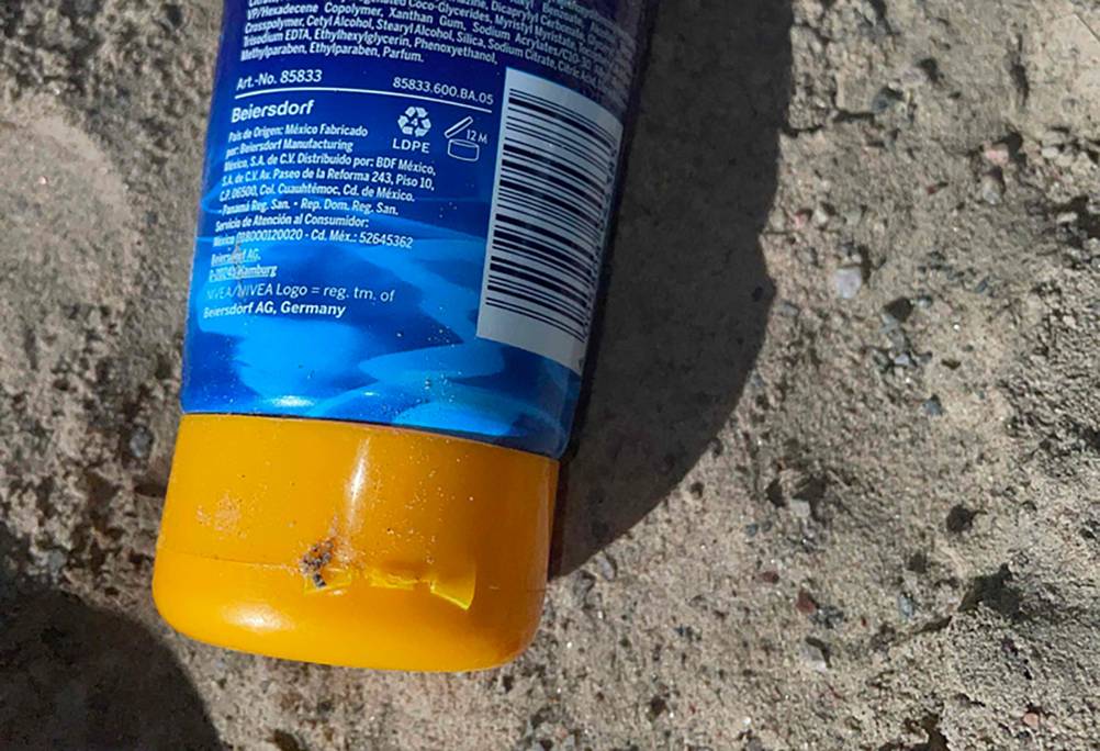 Nahaufnahme der Verschlusskappe einer getesteten Sonnencreme mit LSF 50.