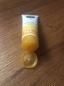 sonnencreme gelber deckel