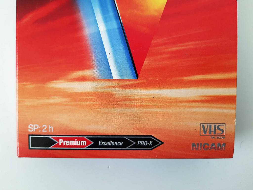 Auf der Verpackung von getesteten Videokassetten ist die Aufnahmezeit angegeben.