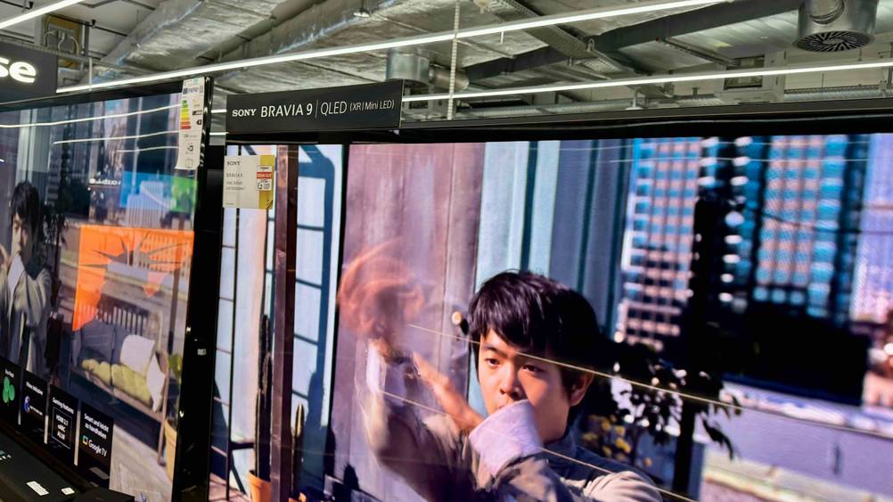 Sony-Fernseher im Test: Nahaufnahme des Randes.