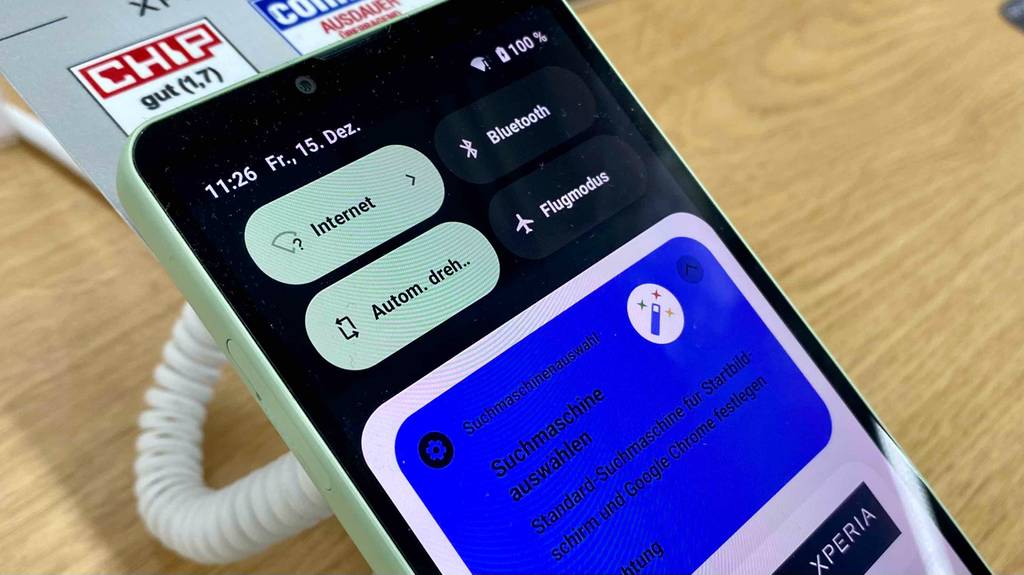 Display eines eingeschalteten Smartphone mit 6 Zoll in der Detailansicht.