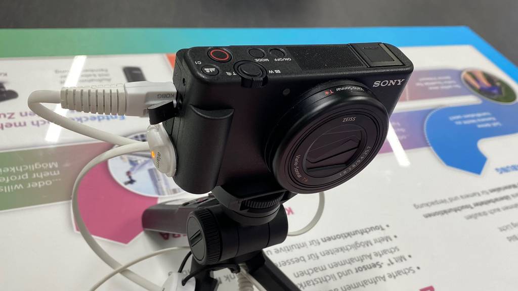 Sony-Systemkamera-Test: Detailansicht der Sony-Systemkamera.