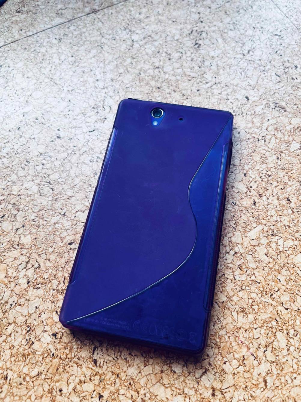 Rückseite eines getesteten Sony-Smartphones.
