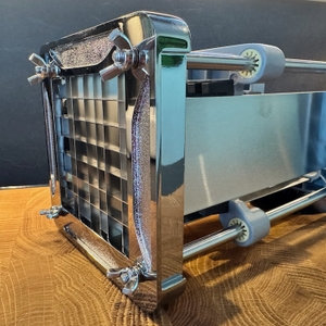 Unterseite des Sopito-Pommesschneider