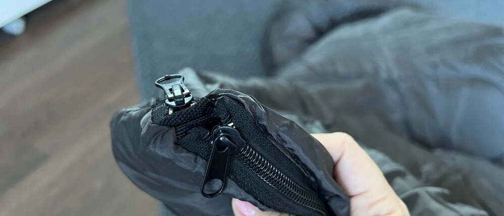 Nahaufnahme des Reißverschlusses des Soulout Schlafsack 4-Jahreszeiten