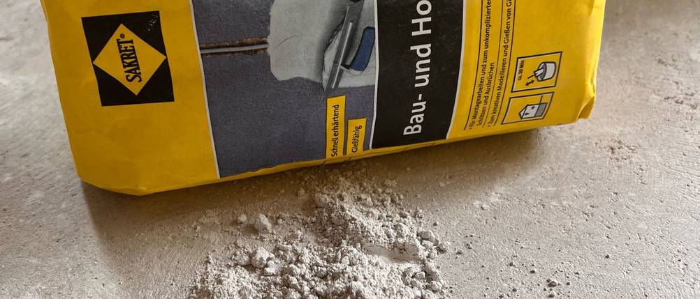 Spachtelmasse Verpackung und Pulver