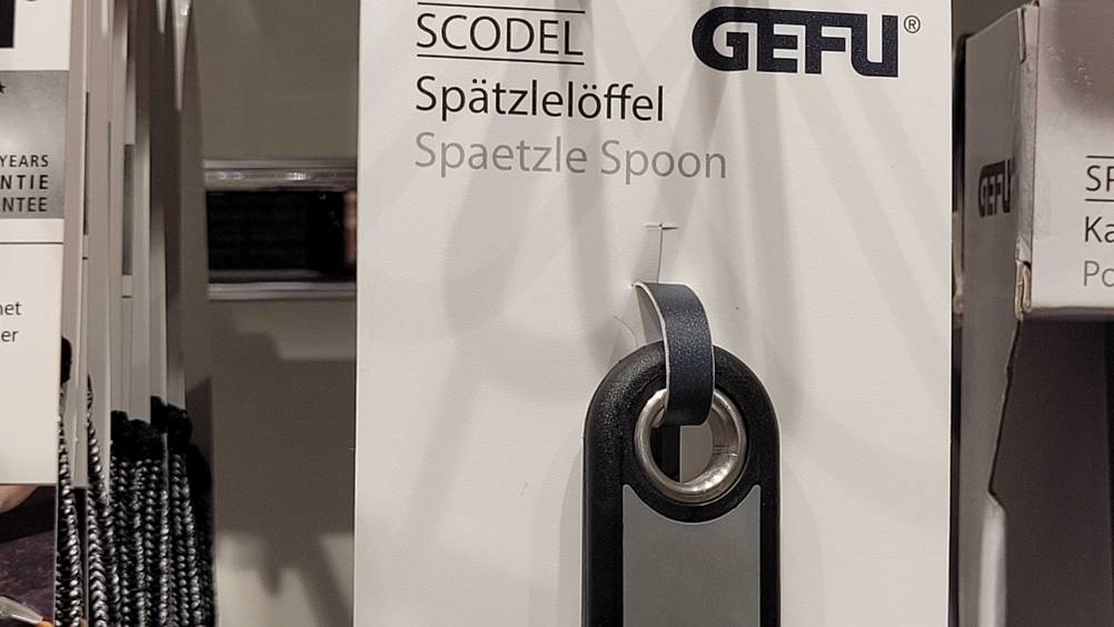 Spätzlesieb-Test: Nahaufnahme des Aufhängers.