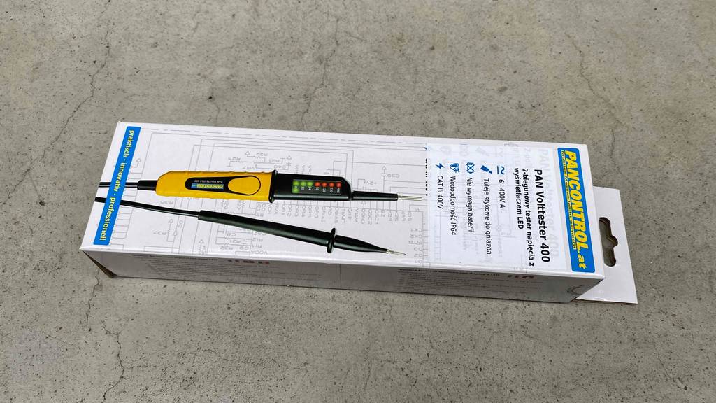 Verpackung von einem getesteten Spannungsprüfer.