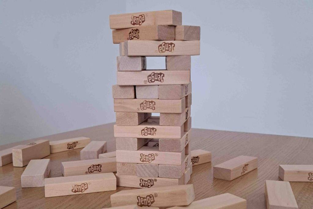 spiele-ab-6-jahren-jenga-turm
