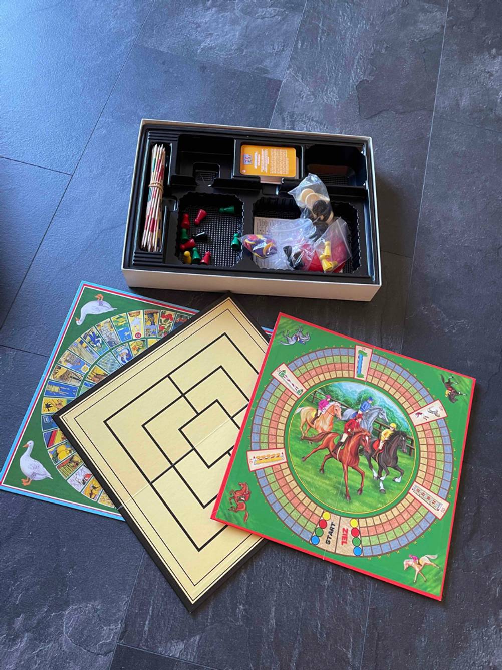 Drei verschiedene Spiele von einer getesteten Spielesammlung.
