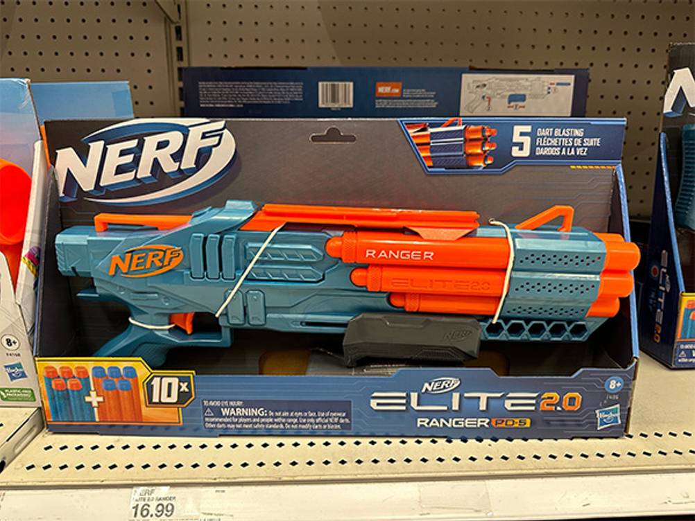 Spielzeuggewehr im Test: Eine Nerf-Gun Elite 2.0 im Verkaufsregal