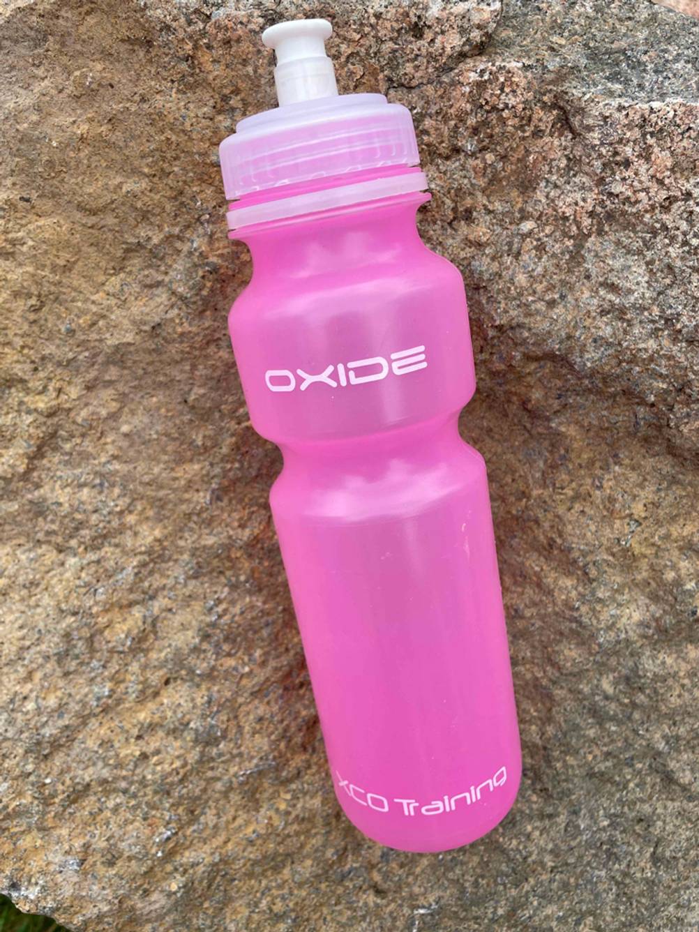 sport-trinkflasche in pink 